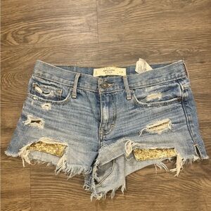 Adorable Abercrombie and Fitch gold sequin short shorts